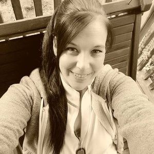 Meet your Posher, Stacy